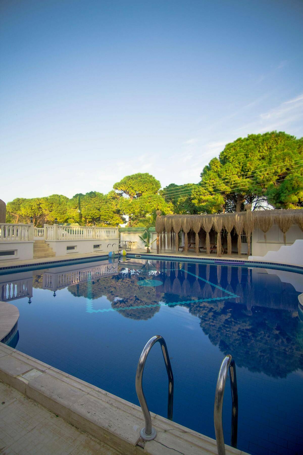 The Pine Bay Club Hotel Kerínia Kültér fotó